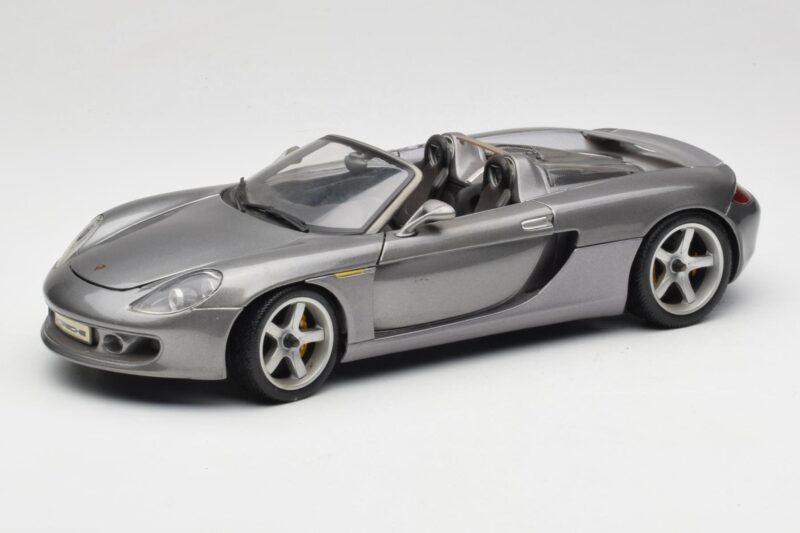 Porsche Carrera GT Grau Metallic Maisto 1:18 36622-R1 Druckguss