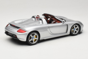Porsche Carrera GT Silver Metallic Minichamps 1:18 WAP02103014 Druckguss — Bild 3 von 8