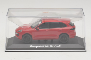 Porsche Cayenne 958 GTS Rot Minichamps 1:43 WAP0200070E Druckguss — Bild 4 von 5