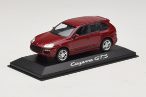 Porsche Cayenne 955 GTS Rot Mit Silbernen Felgen Minichamps 1:43 WAP02000818 Druckguss — Bild 2 von 4