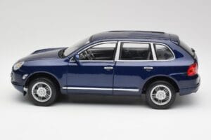 Porsche Cayenne S 9PA Dark Sea Blau Metallic Maisto 1:18 31635 Druckguss — Bild 4 von 8