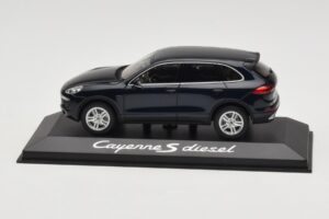 Porsche Cayenne 958 S Diesel Blue Metallic Minichamps 1:43 WAP0200080E Druckguss