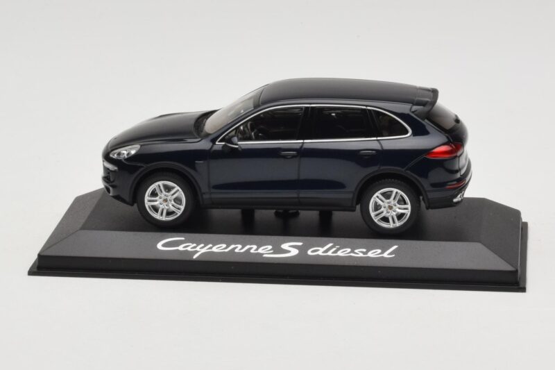 Porsche Cayenne 958 S Diesel Blue Metallic Minichamps 1:43 WAP0200080E Druckguss