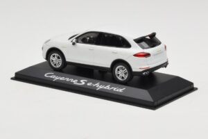 Porsche Cayenne 958 S e-Hybrid Weiß Minichamps 1:43 WAP0200040E Druckguss — Bild 3 von 4