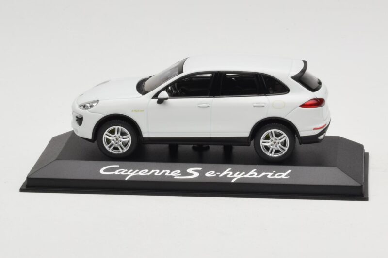 Porsche Cayenne 958 S e-Hybrid Weiß Minichamps 1:43 WAP0200040E Druckguss