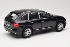 Porsche Cayenne Turbo 957 Schwarz Norev 1:18 WAP02112317 Druckguss — Bild 3 von 8