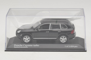 Porsche Cayenne 955 Turbo Black Metallic Minichamps 1:43 400061080 Druckguss — Bild 4 von 5
