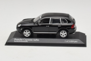 Porsche Cayenne 955 Turbo Black Metallic Minichamps 1:43 400061080 Druckguss