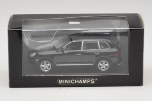 Porsche Cayenne 955 Turbo Black Metallic Minichamps 1:43 400061080 Druckguss — Bild 5 von 5