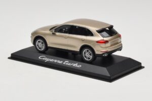 Porsche Cayenne 958 Turbo Gold Minichamps 1:43 WAP0200050E Druckguss — Bild 3 von 4