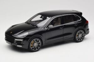 Porsche Cayenne Turbo S 958 Black Metallic Minichamps 1:18 110064000 Druckguss
