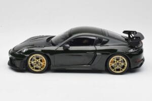 Porsche Cayman GT4 RS 982 Weissach Package Brewster Green Norev 1:18 187250 Druckguss — Bild 4 von 8