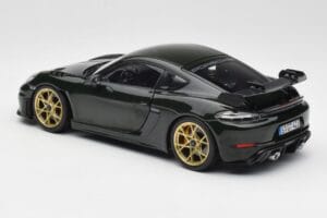 Porsche Cayman GT4 RS 982 Weissach Package Brewster Green Norev 1:18 187250 Druckguss — Bild 7 von 8