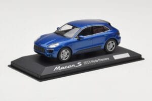 Porsche Macan 95B S Blau World Premiere Minichamps 1:43 WAP0201550E Druckguss — Bild 2 von 4