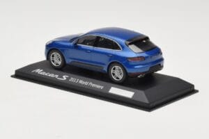 Porsche Macan 95B S Blau World Premiere Minichamps 1:43 WAP0201550E Druckguss — Bild 3 von 4