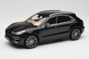 Porsche Macan Turbo 95B Black Metallic Minichamps 1:18 110062502 Druckguss