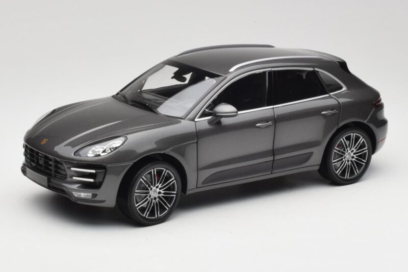Porsche Macan Turbo 95B Grey Metallic Minichamps 1:18 110062501 Druckguss