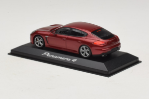 Porsche Panamera 970 4 Red Metallic Minichamps 1:43 WAP0201250E Druckguss — Bild 3 von 5