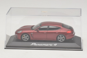 Porsche Panamera 970 4 Red Metallic Minichamps 1:43 WAP0201250E Druckguss — Bild 4 von 5