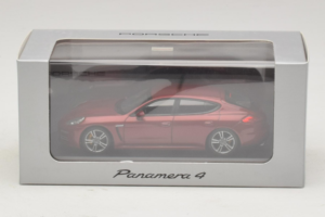 Porsche Panamera 970 4 Red Metallic Minichamps 1:43 WAP0201250E Druckguss — Bild 5 von 5