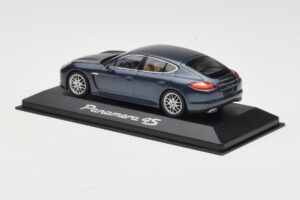 Porsche Panamera 970 4 Blau Metallic Minichamps 1:43 400068220 Druckguss — Bild 3 von 4