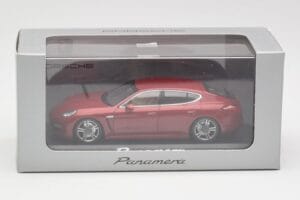 Porsche Panamera 970 Rot Minichamps 1:43 WAP02000119 Druckguss — Bild 4 von 4