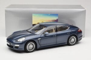 Porsche Panamera 970 S Blau Minichamps 1:18 WAP02100119 Druckguss — Bild 8 von 8
