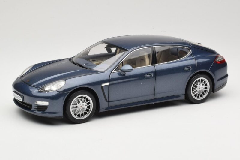 Porsche Panamera 970 S Blau Minichamps 1:18 WAP02100119 Druckguss