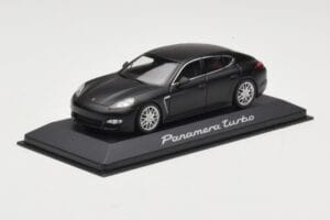Porsche Panamera 970 Turbo Matt Black Minichamps 1:43 WAP0200270C Druckguss — Bild 2 von 4
