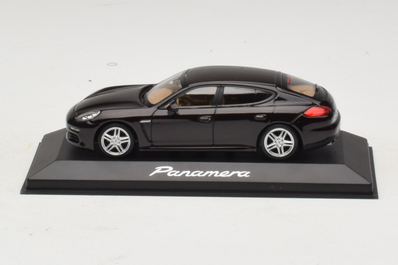 Porsche Panamera 970 Black Metallic Minichamps 1:43 WAP0203900E Druckguss
