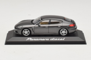 Porsche Panamera 970 Diesel Grey Metallic Minichamps 1:43 WAP0202300E Druckguss