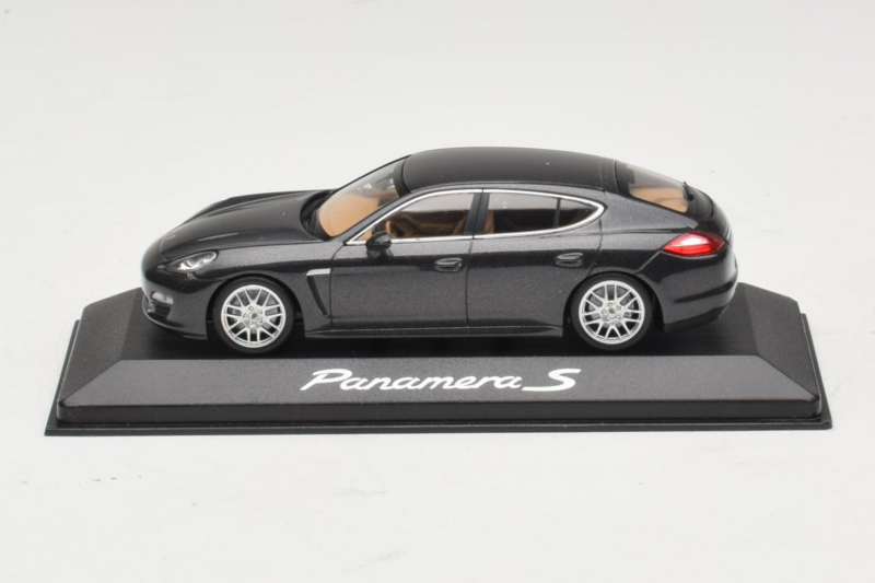 Porsche Panamera 970 S Grey Metallic Minichamps 1:43 WAP02000219 Druckguss