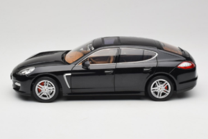 Porsche Panamera 970 Turbo Basalt Black Norev 1:18 WAP02100319 Druckguss — Bild 4 von 8