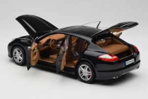 Porsche Panamera 970 Turbo Basalt Black Norev 1:18 WAP02100319 Druckguss — Bild 5 von 8