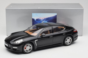 Porsche Panamera 970 Turbo Basalt Black Norev 1:18 WAP02100319 Druckguss — Bild 8 von 8