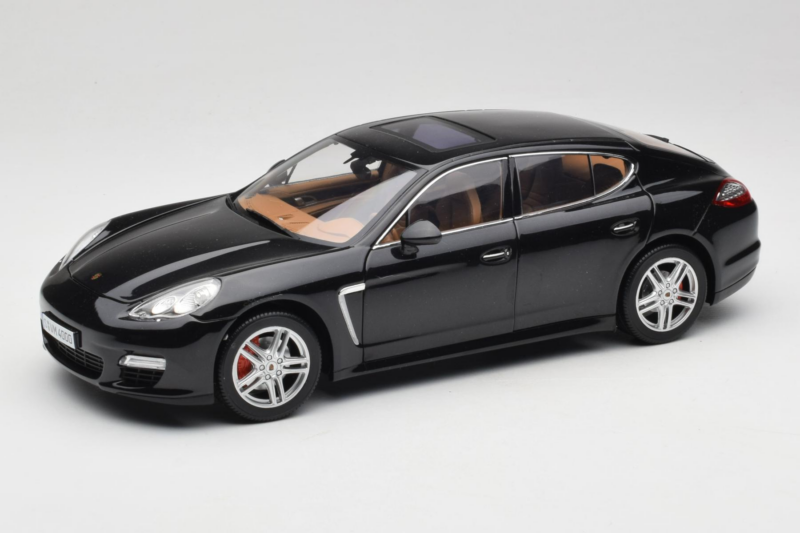 Porsche Panamera 970 Turbo Basalt Black Norev 1:18 WAP02100319 Druckguss