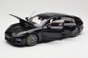 Porsche Panamera 971 Turbo S Blau Metallic Minichamps 1:18 113061075 Druckguss — Bild 2 von 8