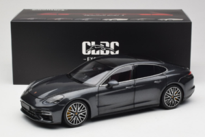 Porsche Panamera 971 Turbo S Grey Metallic Minichamps 1:18 113061073 Druckguss — Bild 8 von 8