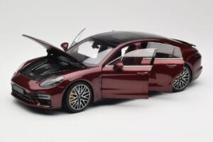 Porsche Panamera 971 Turbo S Rot Metallic Minichamps 1:18 113061077 Druckguss — Bild 2 von 8
