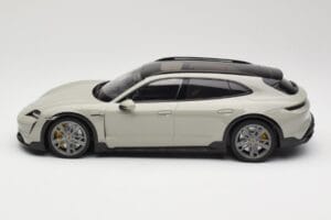 Porsche Taycan Cross Turismo Turbo S Chalk Grey Minichamps 1:18 155069302 Druckguss — Bild 3 von 6