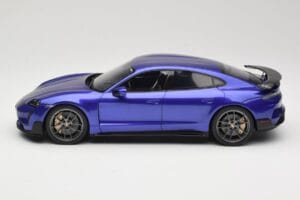 Porsche Taycan J1 Turbo GT Purple Sky Metallic GT Spirit 1:18 GT520 Resin — Bild 3 von 6