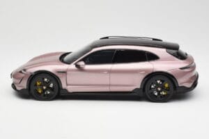 Porsche Taycan Turbo S Cross Turismo Metallic Pink GT Spirit 1:18 GT440 Resin — Bild 3 von 6