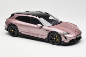 Porsche Taycan Turbo S Cross Turismo Metallic Pink GT Spirit 1:18 GT440 Resin — Bild 4 von 6