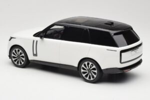 Land Rover Range Rover L460 P530 Autobiography Fuji White GT Spirit 1:18 GT533 Resin — Bild 5 von 6