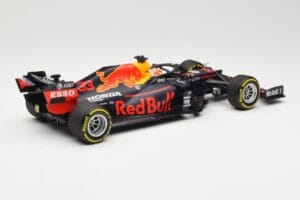 Red Bull Racing RB16 #33 M. Verstappen 3rd Place Styrian GP 2020 Minichamps 1:18 110200233 Druckguss — Bild 2 von 6