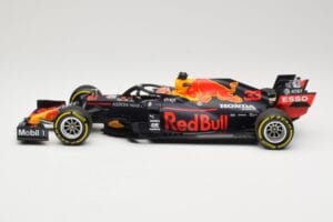 Red Bull Racing RB16 #33 M. Verstappen 3rd Place Styrian GP 2020 Minichamps 1:18 110200233 Druckguss — Bild 3 von 6