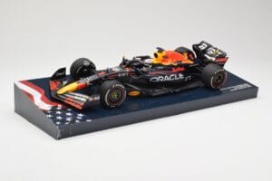Red Bull Racing RB18 #1 M. Verstappen Winner Austin GP 2022 Minichamps 1:18 113222901 Druckguss — Bild 2 von 6