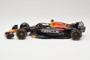 Red Bull Racing RB19 #1 M. Verstappen Winner Monaco GP 2023 Minichamps 1:18 110230701 Druckguss — Bild 3 von 6