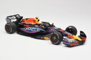 Red Bull Racing RB19 #11 S. Perez 2nd Place Miami GP 2023 Minichamps 1:18 110230511 Druckguss — Bild 4 von 6