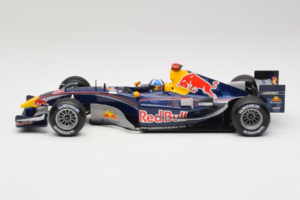 Red Bull RB1 Cosworth #14 D. Coulthard Red Bull Racing Showcar 2005 Minichamps 1:18 100050014 Druckguss — Bild 3 von 6